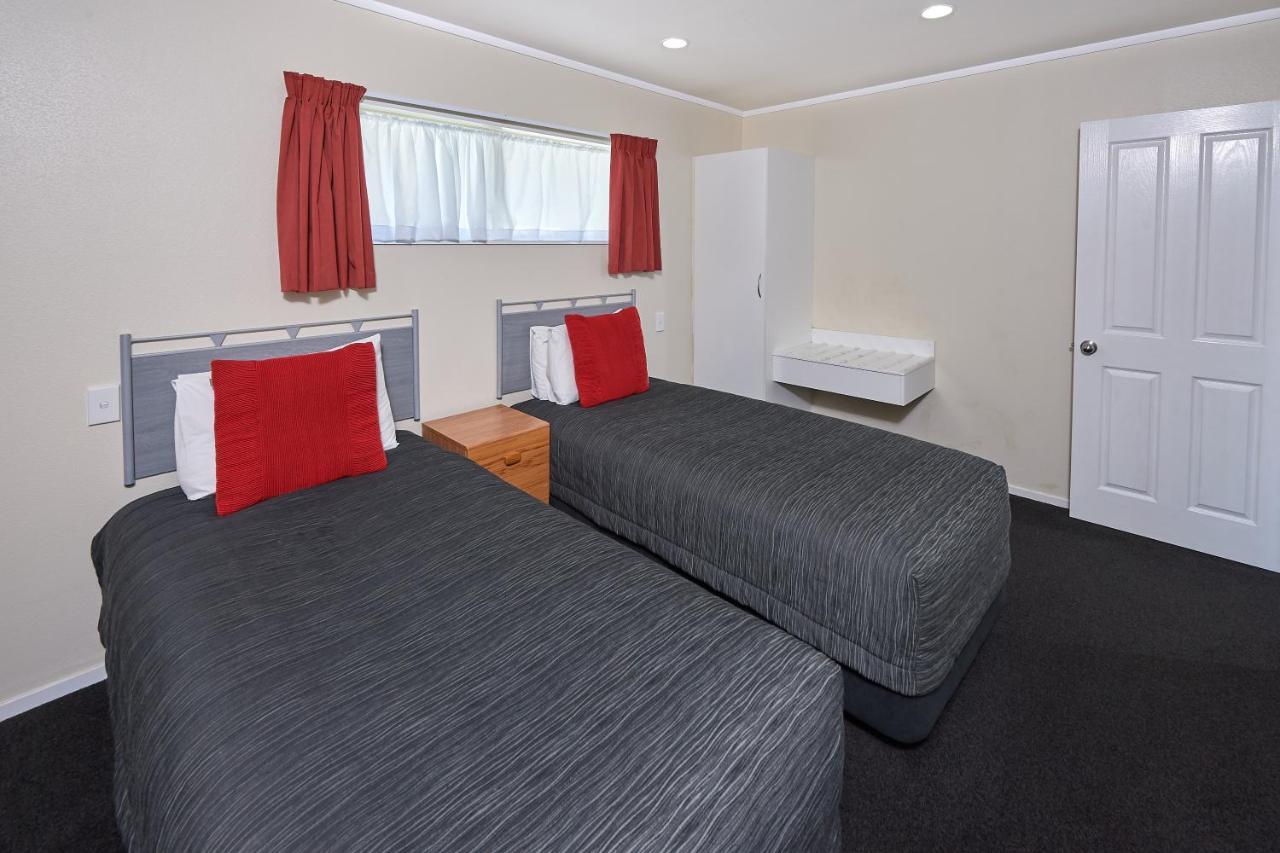 Livingston Motel Whakatane Bagian luar foto